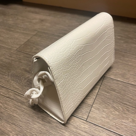 WHITE CROC SHOULDER BAG. - Picture 4 of 7